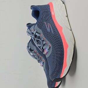 Skechers Women's Blue and Pink Max Cushioning Shoes 8.5